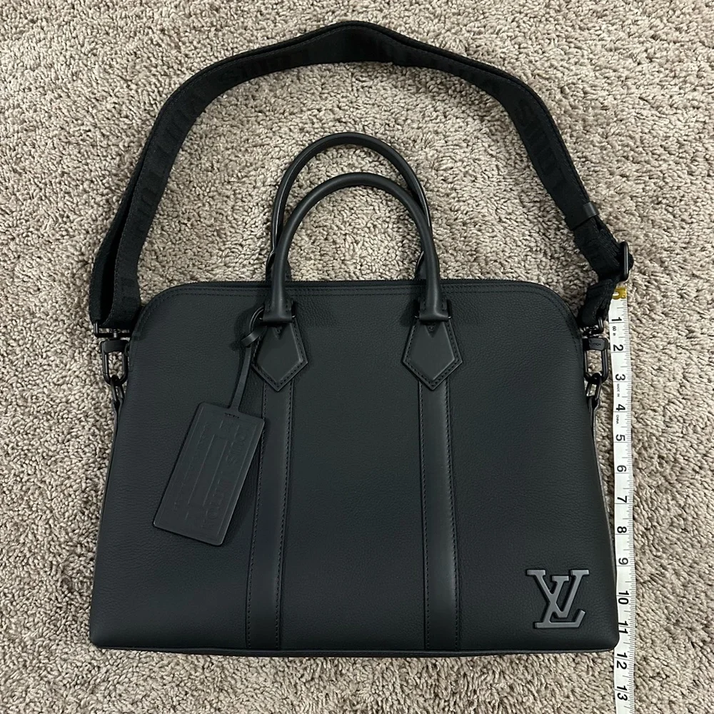 Louis Vuitton Aerogram Takeoff Briefcase in black calfskin leather